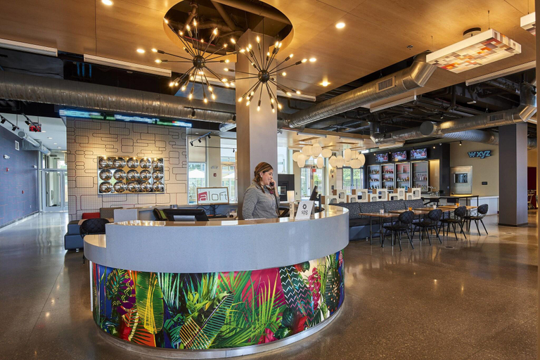 Food & Drinks 5, Aloft by Marriott Cleveland Airport, Cuyahoga