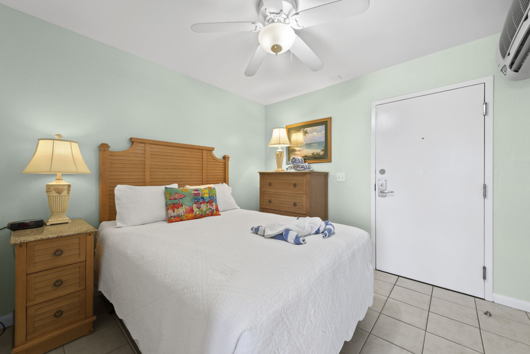 Bedroom 3, Caribbean Beach Club, Lee