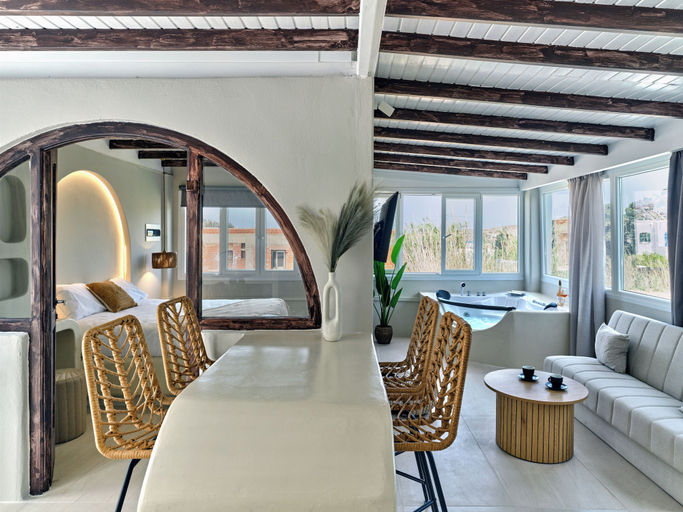 Others 5, Paridian Living, South Aegean