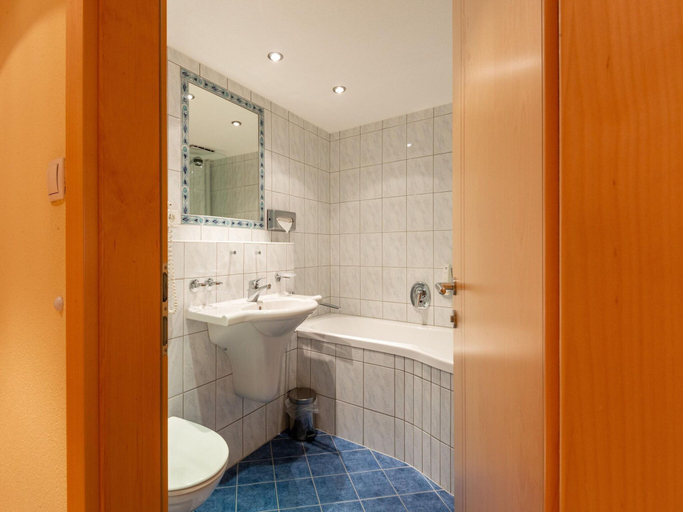 Bathroom 5, Mountain-view Apartment With Infrared Sauna, Imst
