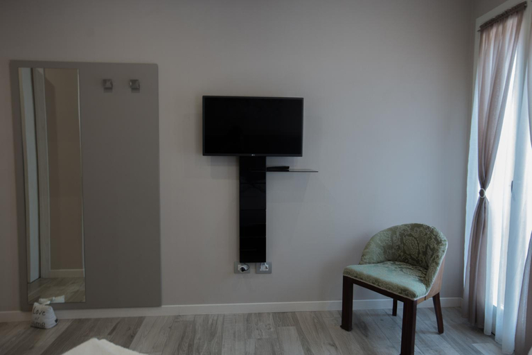 Others 4, Lanterna Room&Breakfast, Modena
