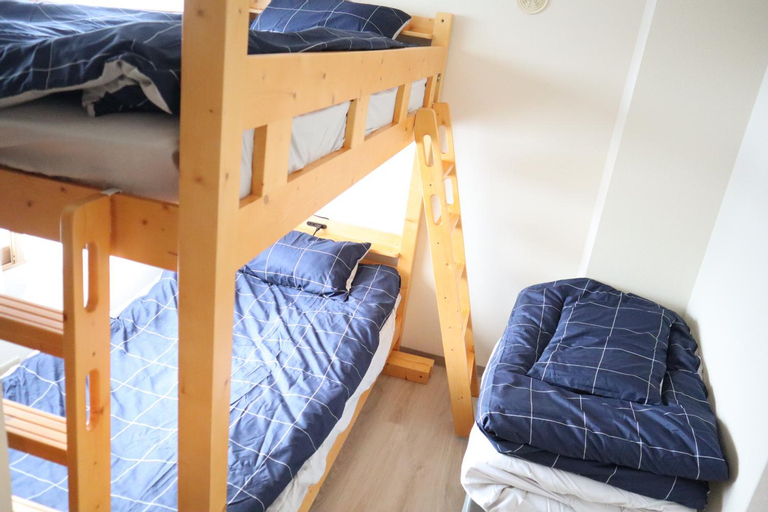 Bedroom 30