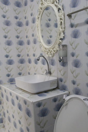 Bathroom 3, Bananaleaf Wedding Cafe & Resort, Nakhon Chaisi