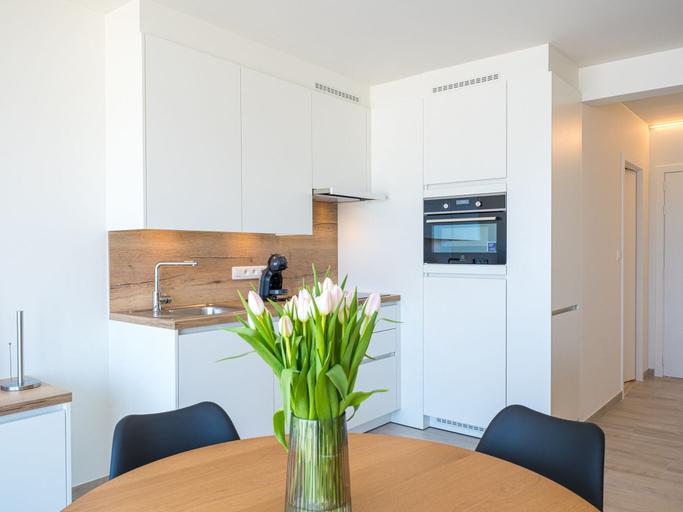 Private kitchen 2, Beautiful Apartment With Stunning sea View, West-Vlaanderen