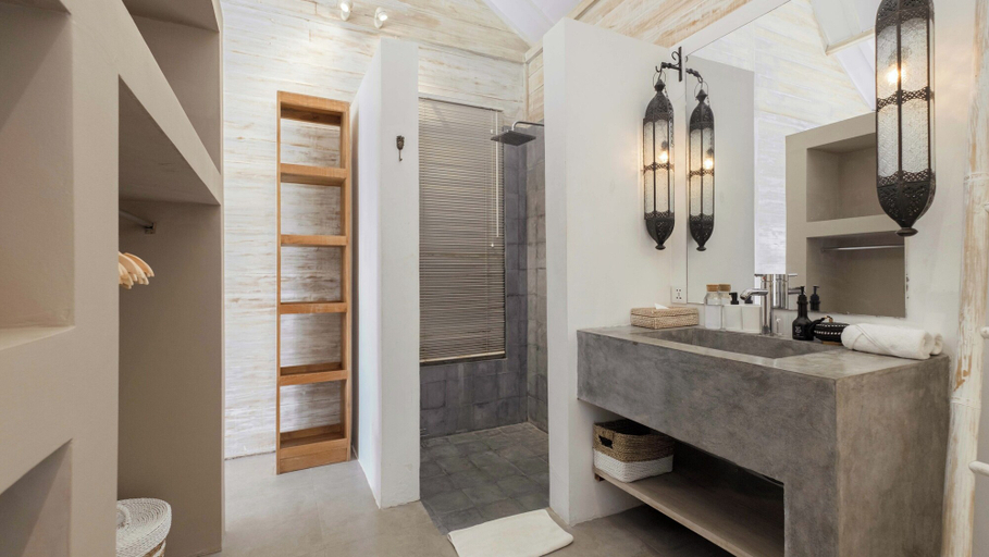 Bathroom 3, Villa Du Ho by Villa Finder, Badung