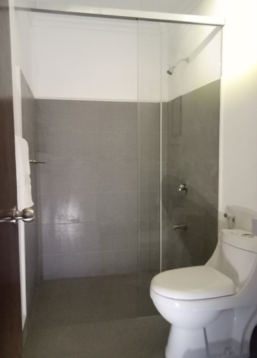 Bathroom 5, Positano Alona Beach Panglao, Panglao