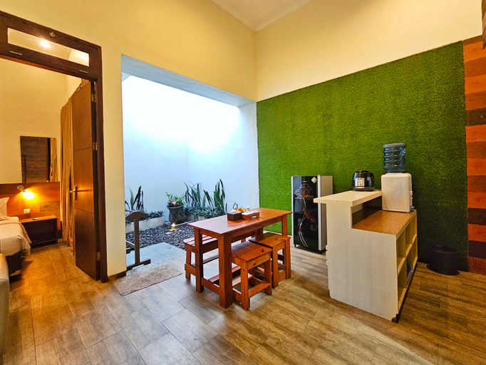 Others 5, Villa 2 kamar Panderman Garden C5 sebelah Jatim Park 2, Malang