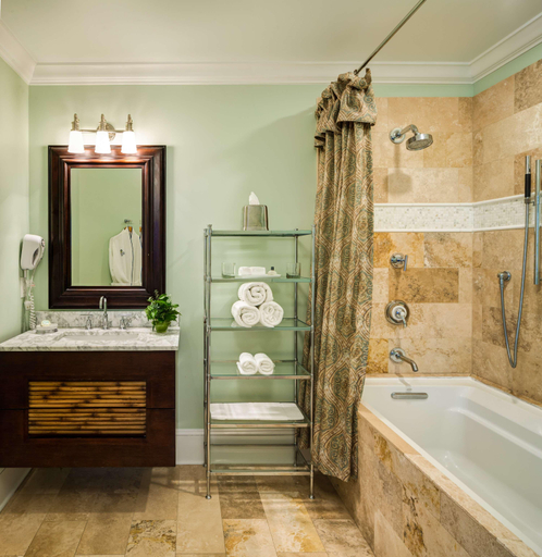 Bathroom 4, Andrew Pinckney Inn, Charleston