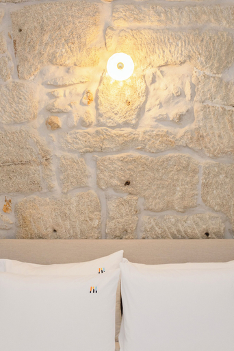 Others 5, Liiiving in Gaia - THE WINE SIDE V, Vila Nova de Gaia