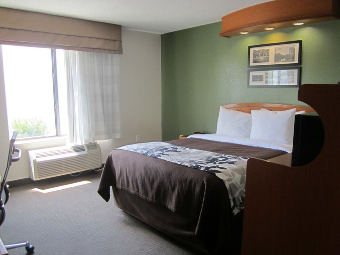 Bedroom 2, Clarion Pointe Albemarle, Stanly