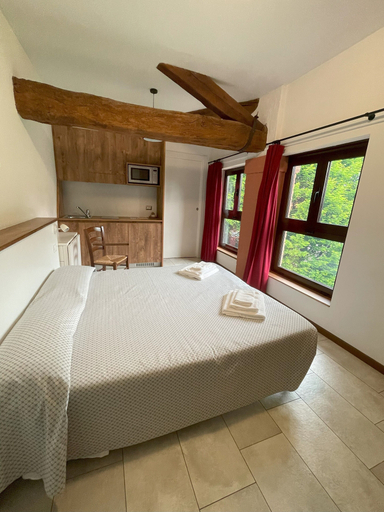 Bedroom 2, Agriturismo La Lupa, Modena