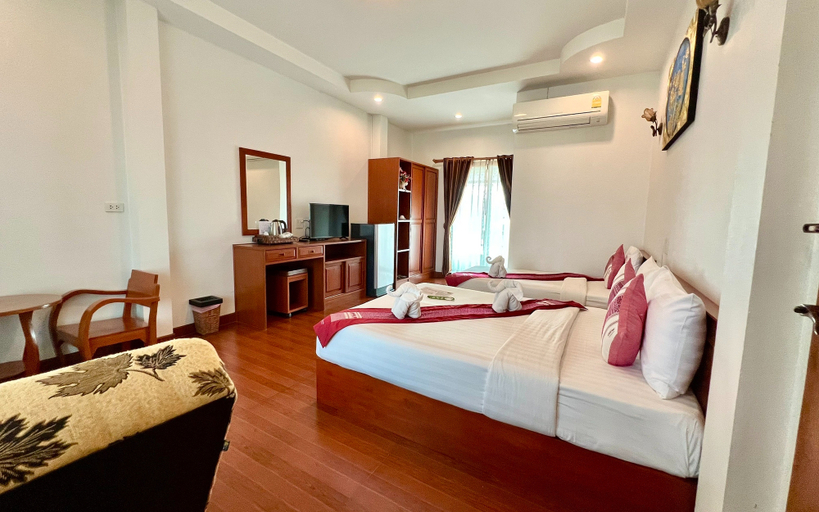 Bedroom 3, Sawadeelanna Hotel, Muang Nan