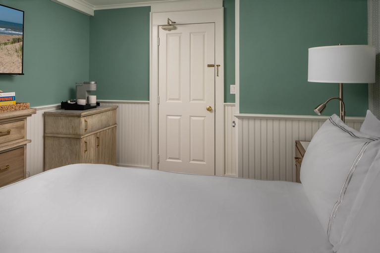 Bedroom 2, The Huntting Inn, Suffolk