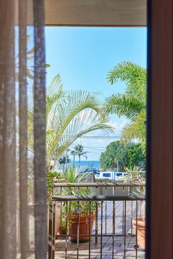 Others 5, Little Palms by Burleigh Letting Co, Gold Coast