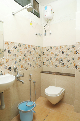 Bathroom 2, HOTEL HERAA INN, Dakshina Kannada