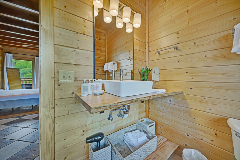 Bathroom 4, Java by Avantstay 12 Mins to Pigeon Forge + View, Sevier