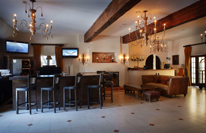 Public Area 2, La Casa del Camino, Orange