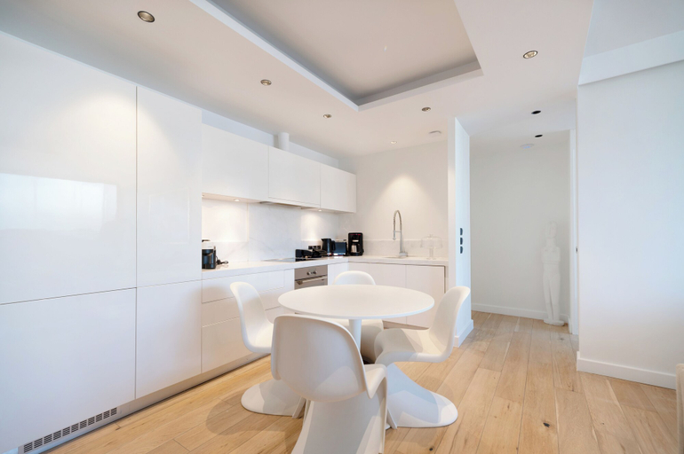 Others 5, Top Notch Stay in Kolonaki, Attica