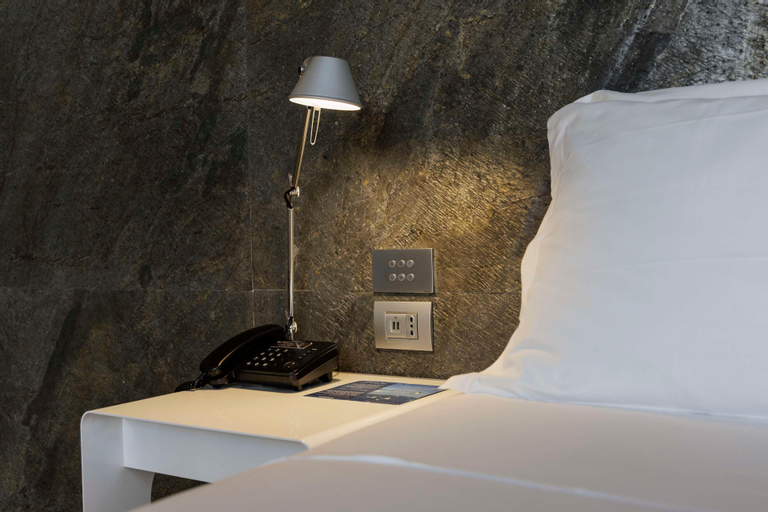 Bedroom 27