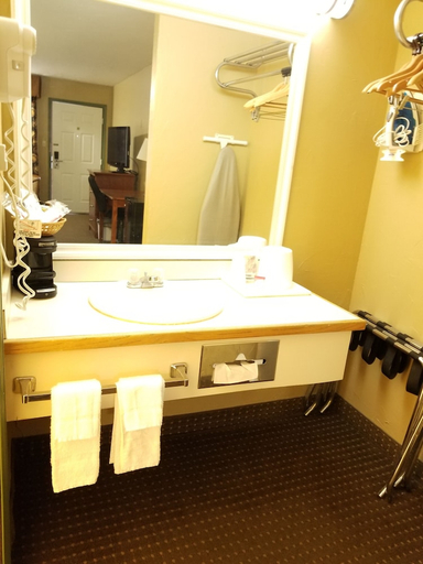 Bathroom 4, Motel6 Ada, OK, Pontotoc