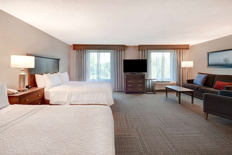 Bedroom 2, Hampton Inn & Suites Alexandria Old Town Area South, Fairfax