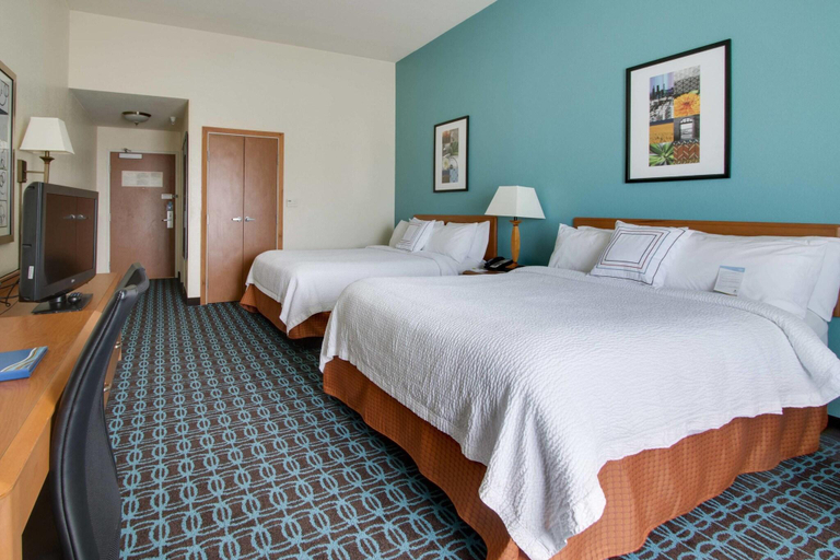 Bedroom 3, Fairfield Inn & Suites Clermont, Lake