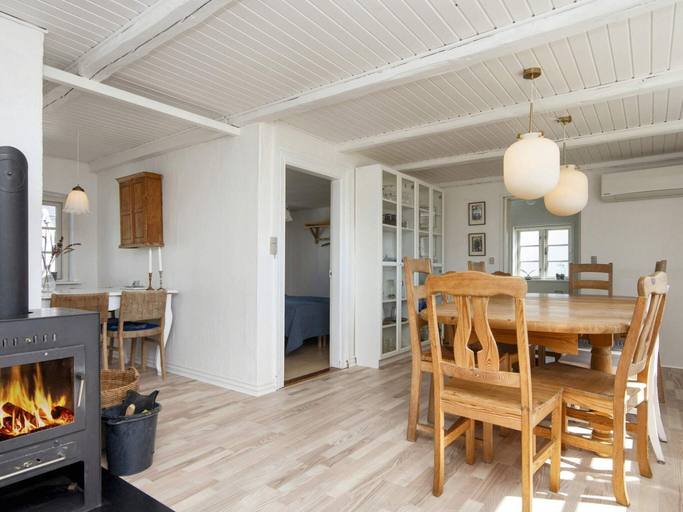 Dining 4, 10 Person Holiday Home in Harboore, Lemvig