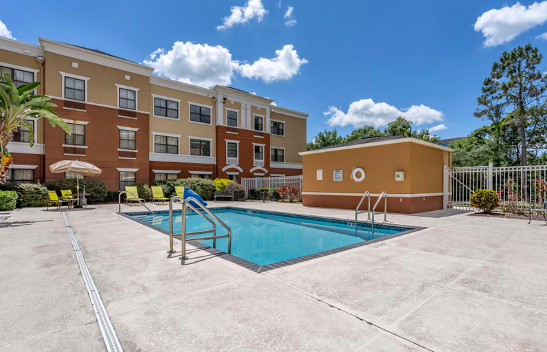 Sport & Beauty 5, Extended Stay Deluxe Maitland, Orange