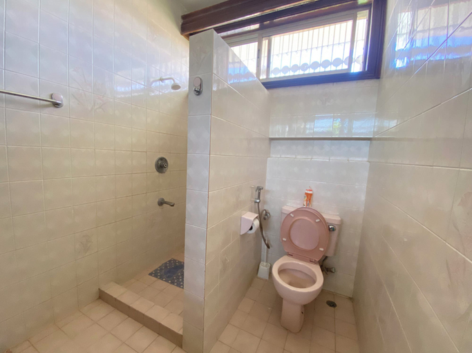 Bathroom 3, Jim Holiday Homes, Nyali