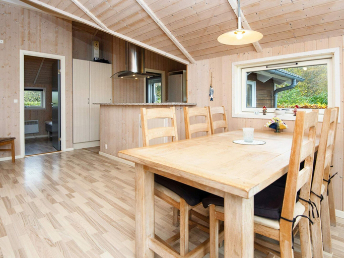 Dining 2, 4 Star Holiday Home in Sydals, Sønderborg