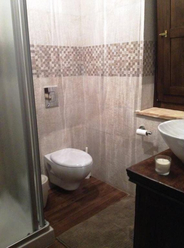 Bathroom 4, Casa Raphael 2, Fermo
