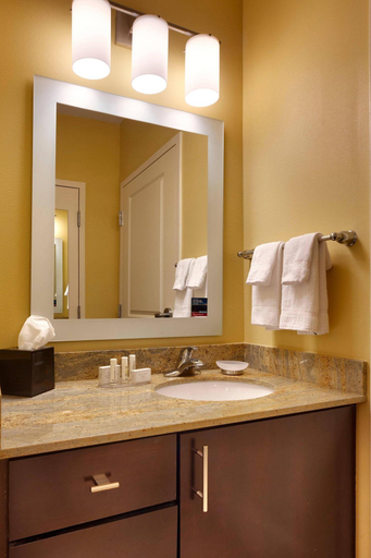 Bathroom 5, Towneplace Suites Vernal, Uintah
