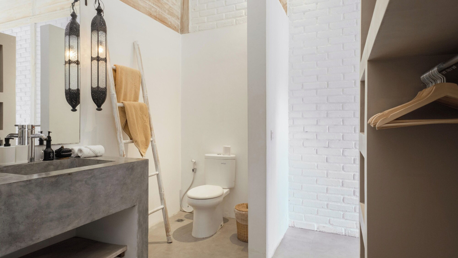 Bathroom 3, Villa Du Ho by Villa Finder, Badung