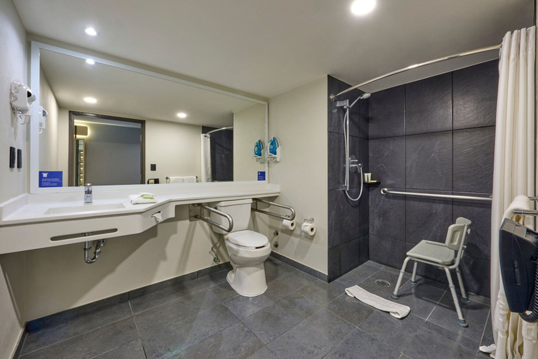Bathroom 4, City Express by Marriott Ciudad de México La Villa, Mexico City