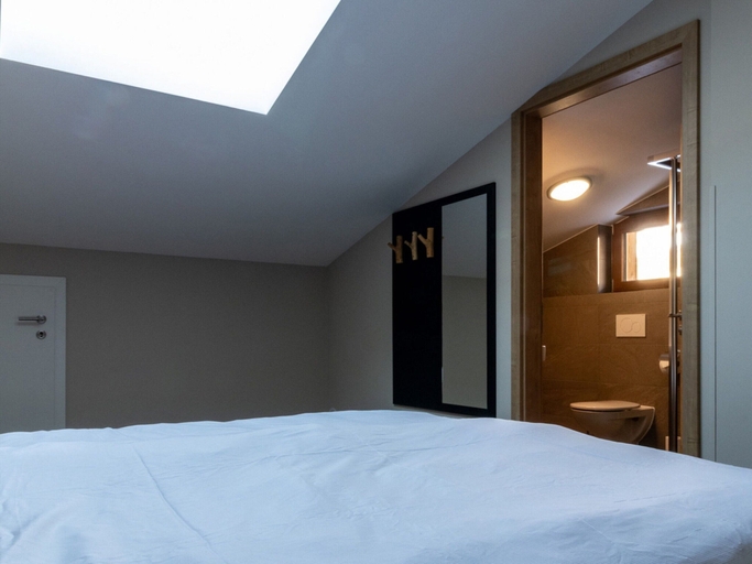 Room 4, Luxury Penthouse, 600 m. From the ski Area, Bludenz