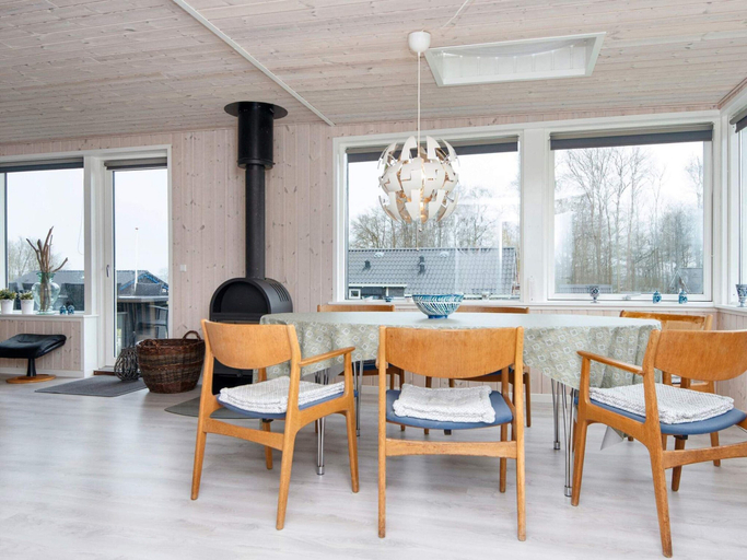 Dining 3, 7 Person Holiday Home in Juelsminde, Hedensted