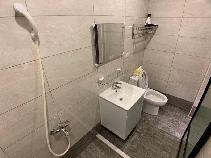 Bathroom 2, Chill Space Grey Studio Apartment, Hsinchu City