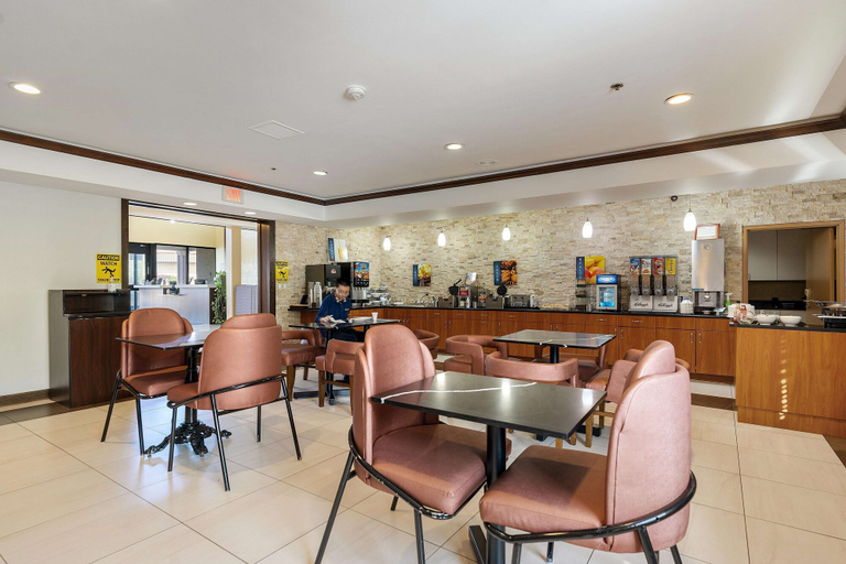Food & Drinks 5, Best Western Oakbrook Inn, Dupage