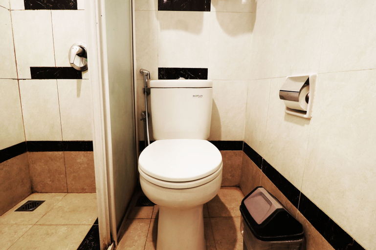 Bathroom 23