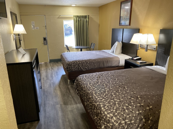 Bedroom 5, Knights Inn Antioch, Davidson