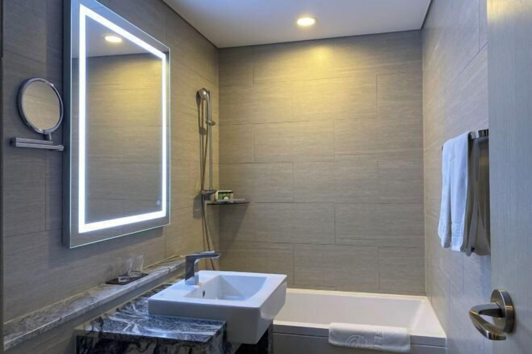 Bathroom 4, New Donghae Tourist Hotel, Ahanta West