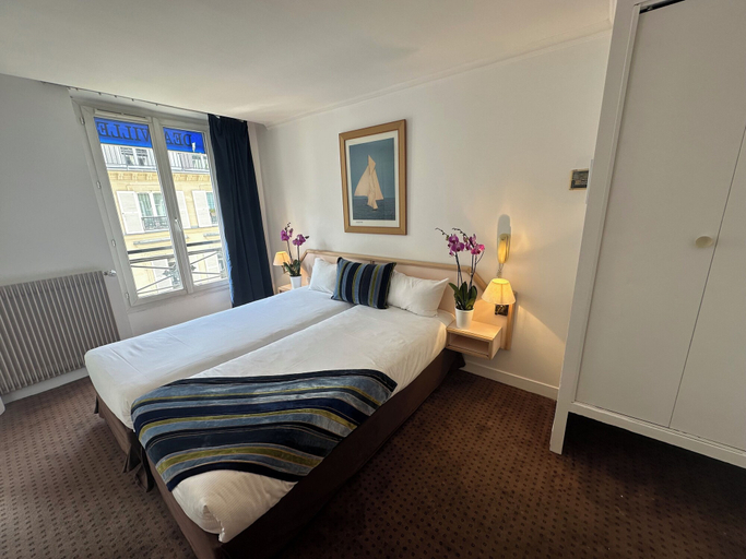 Bedroom 4, Opera Deauville Hotel, Paris