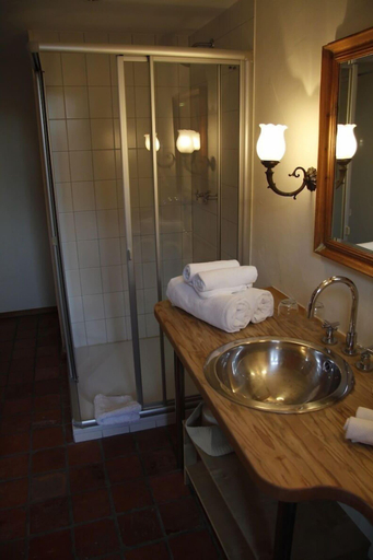 Bathroom, Zur Ewigen Lampe At Hemingway Trail, Düren