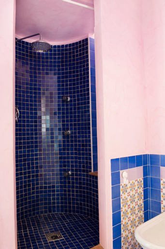 Bathroom 8