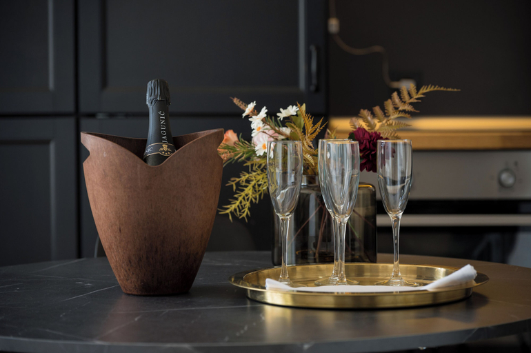 Food & Drinks 4, Doma Zagreb, Zagreb