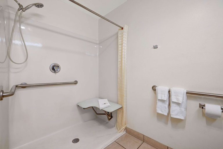 Bathroom, Motel6 Beaver, UT, Beaver