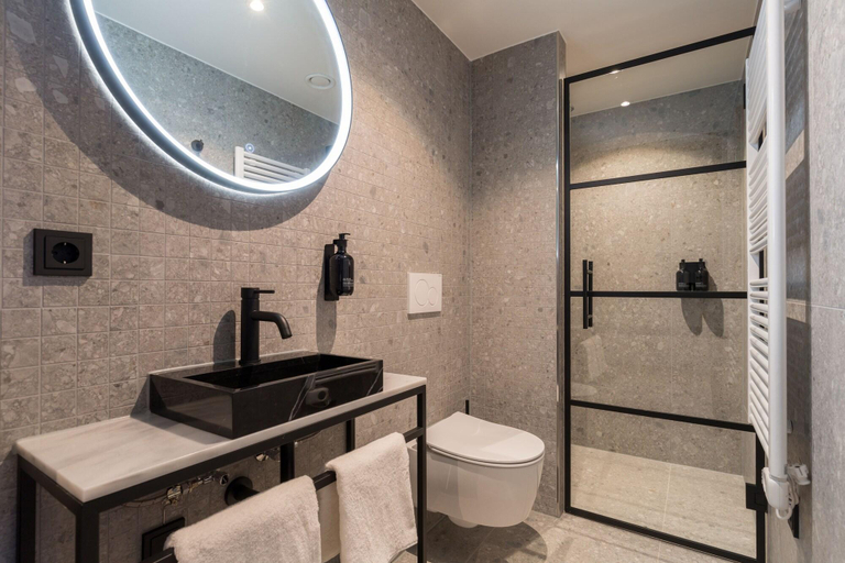 Bathroom 4, Ocean House Scheveningen, The Hague