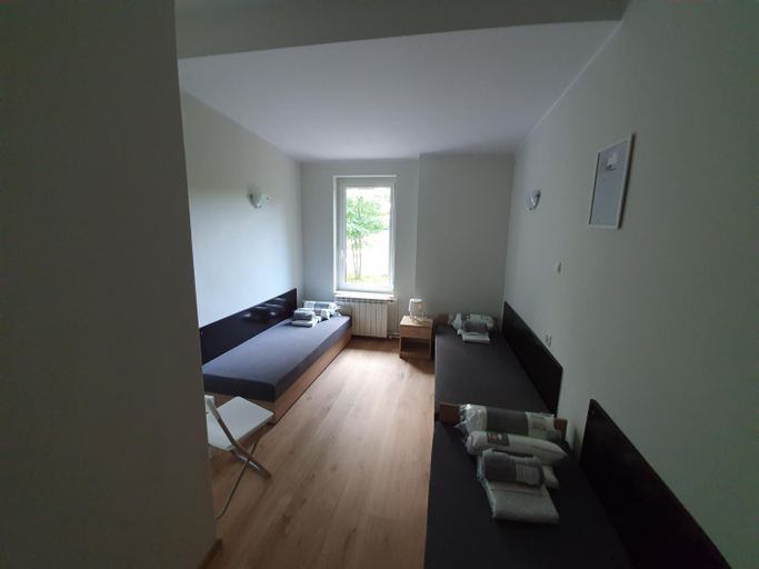 Others 4, Pensjonat Tezniowa 6, Toruń