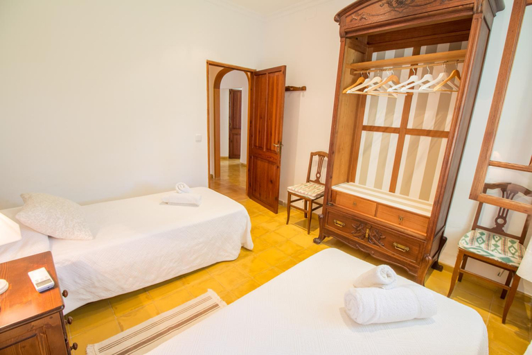 Bedroom 3, Preciosa villa tipica mallorquina con wifi y a/c, Baleares