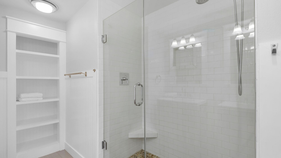 Bathroom 4, Spacious 3b/3b, Sleeps 6, Lakeview, Beach Access!, Walton